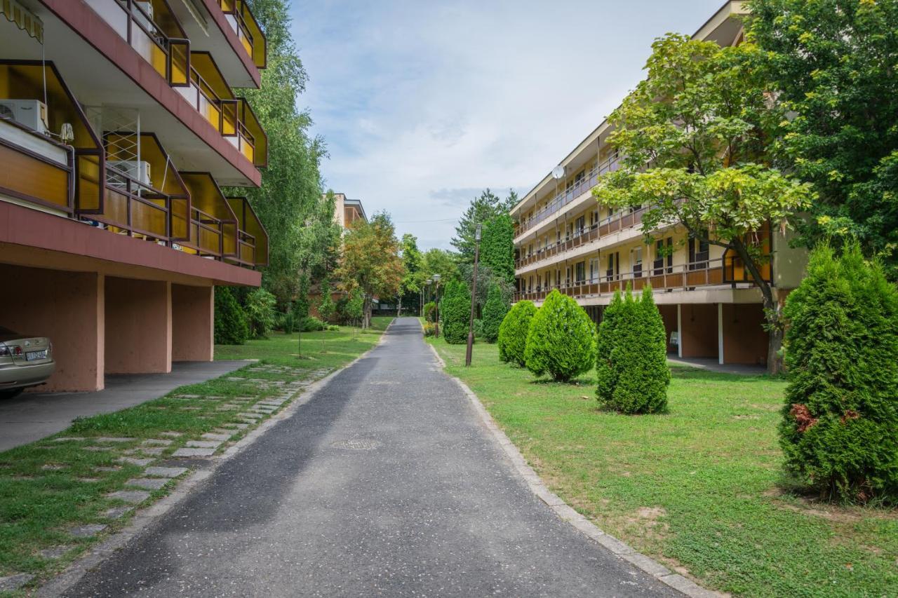 Helikon 31 Apartman كيستاي المظهر الخارجي الصورة